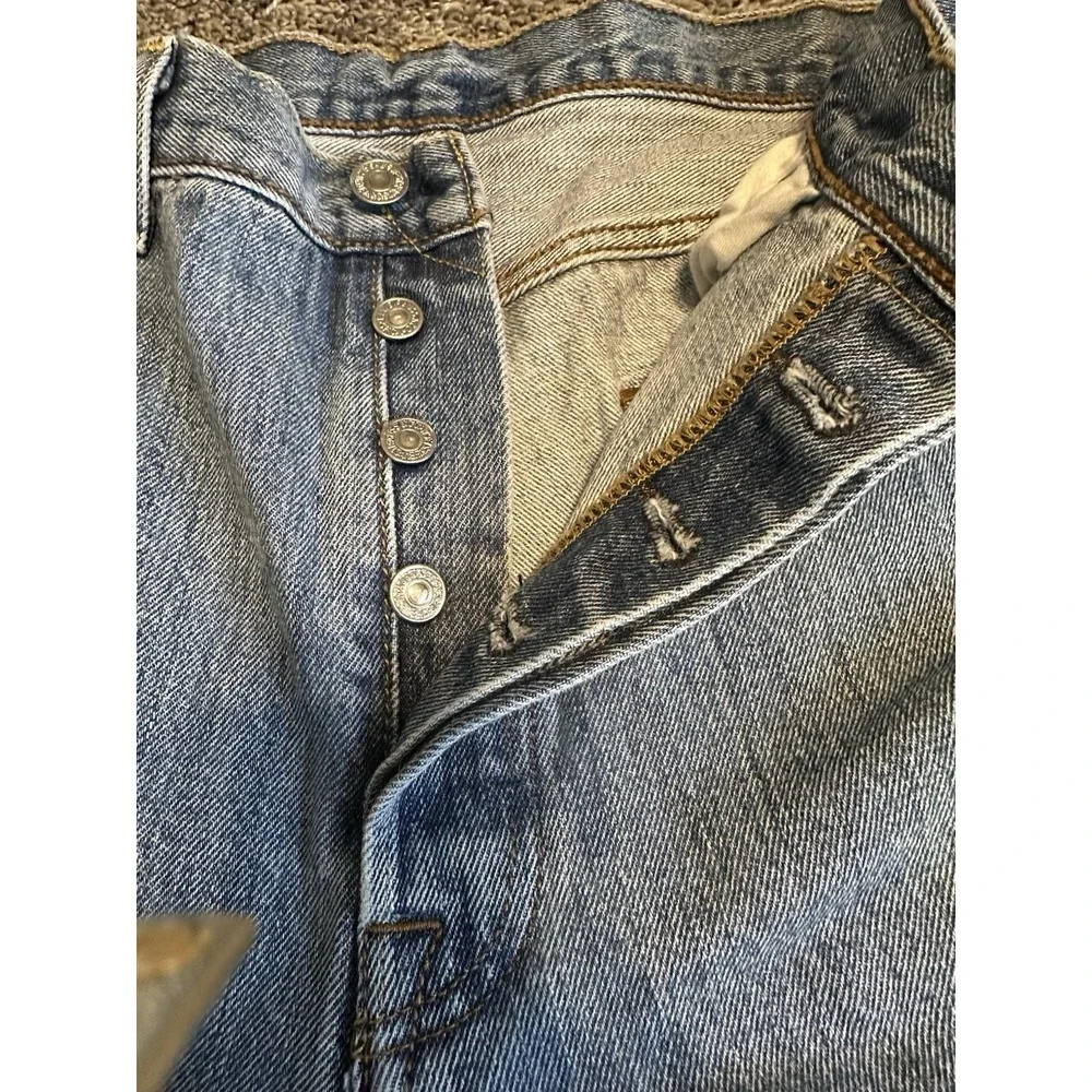 Levis 501 Button Fly Jeans 35x32 Blue Faded Worn Nice